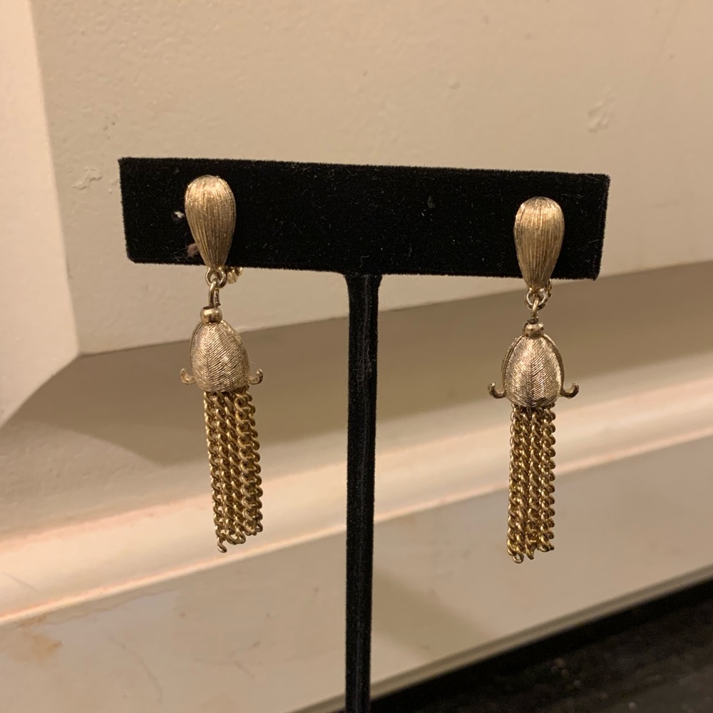 Vintage Monet clip earrings, VGUC